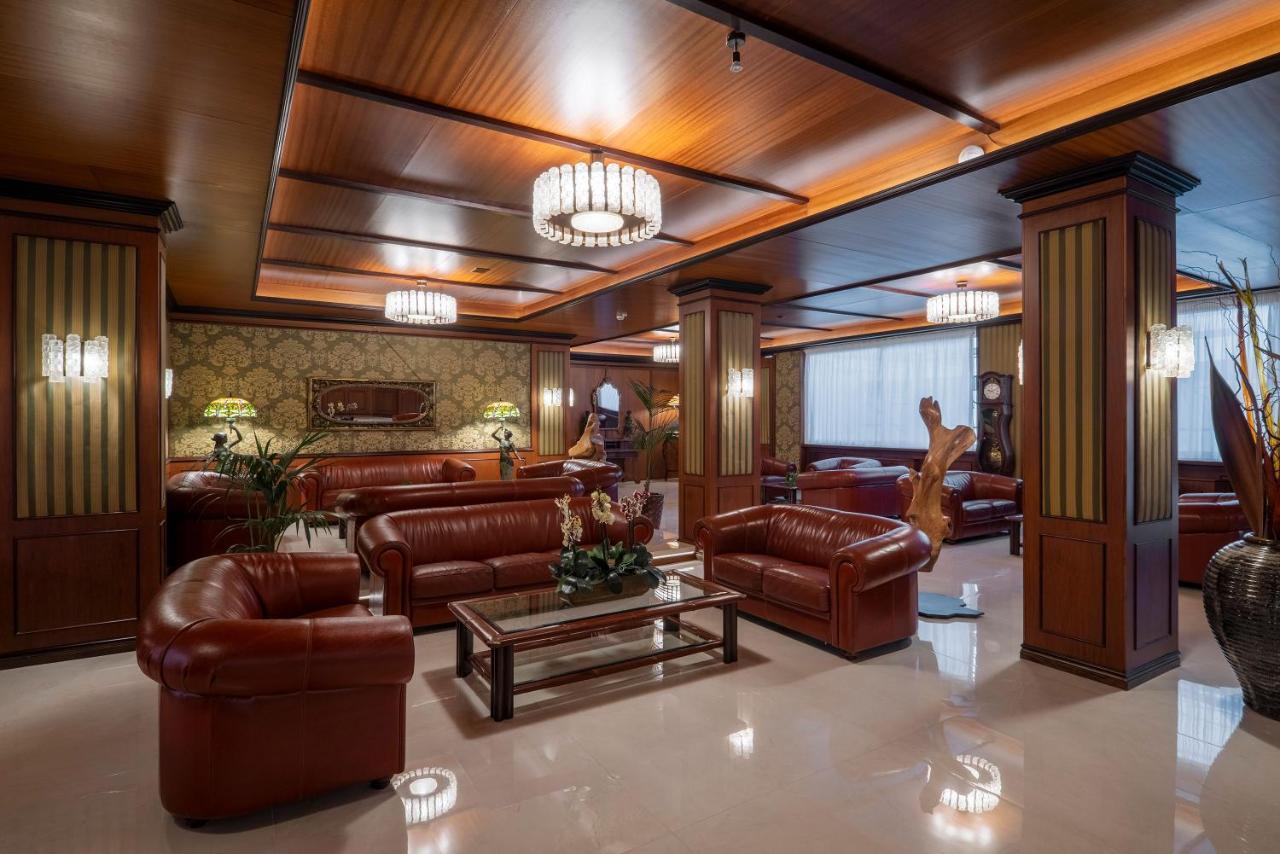 Hotel Delle Palme Лечче Экстерьер фото