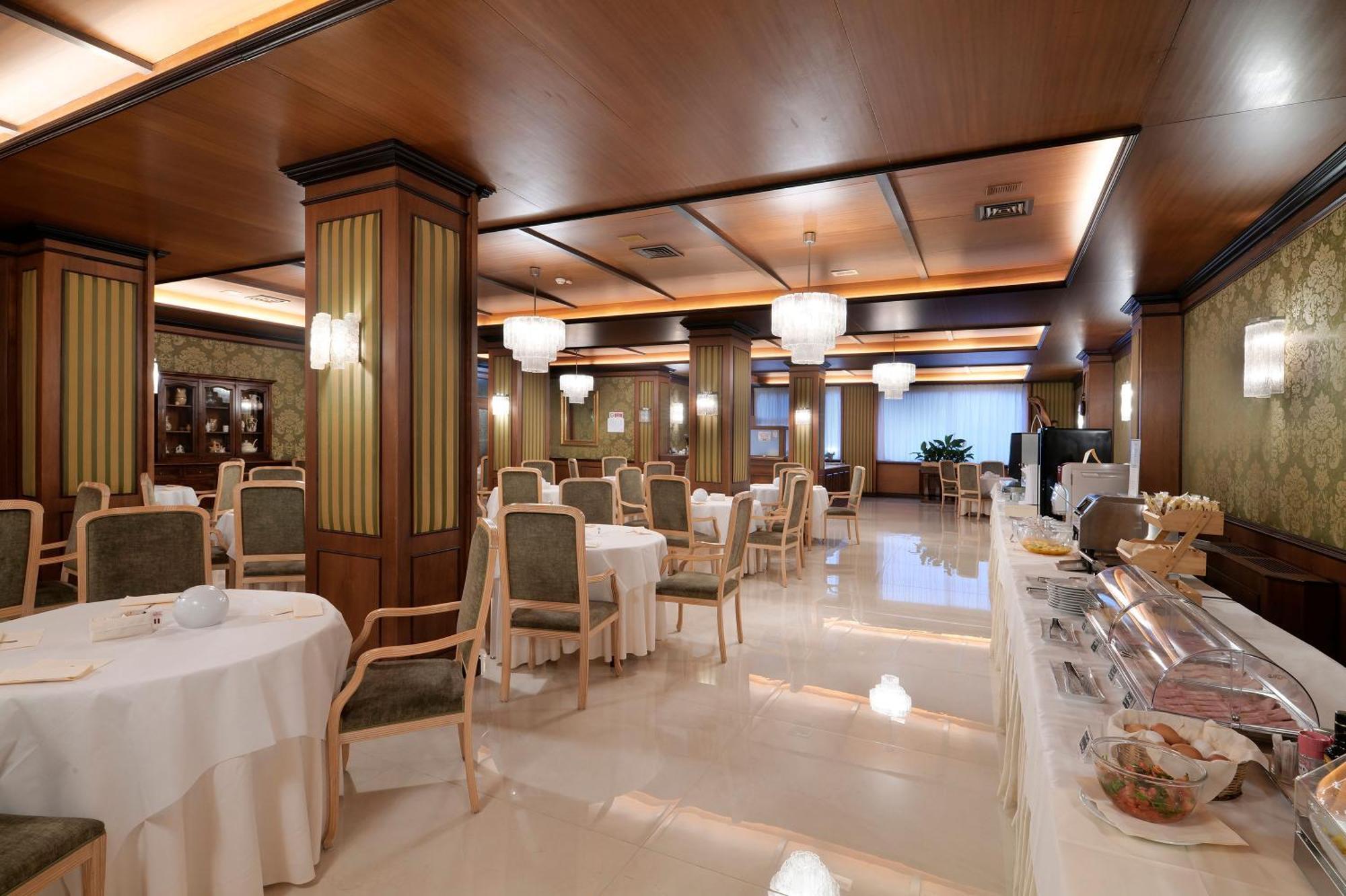 Hotel Delle Palme Лечче Экстерьер фото