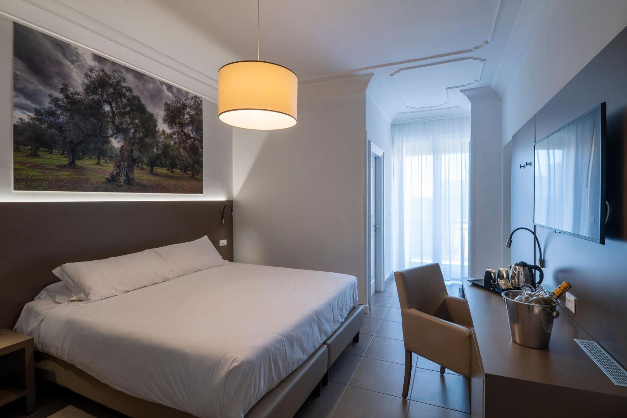Hotel Delle Palme Лечче Экстерьер фото