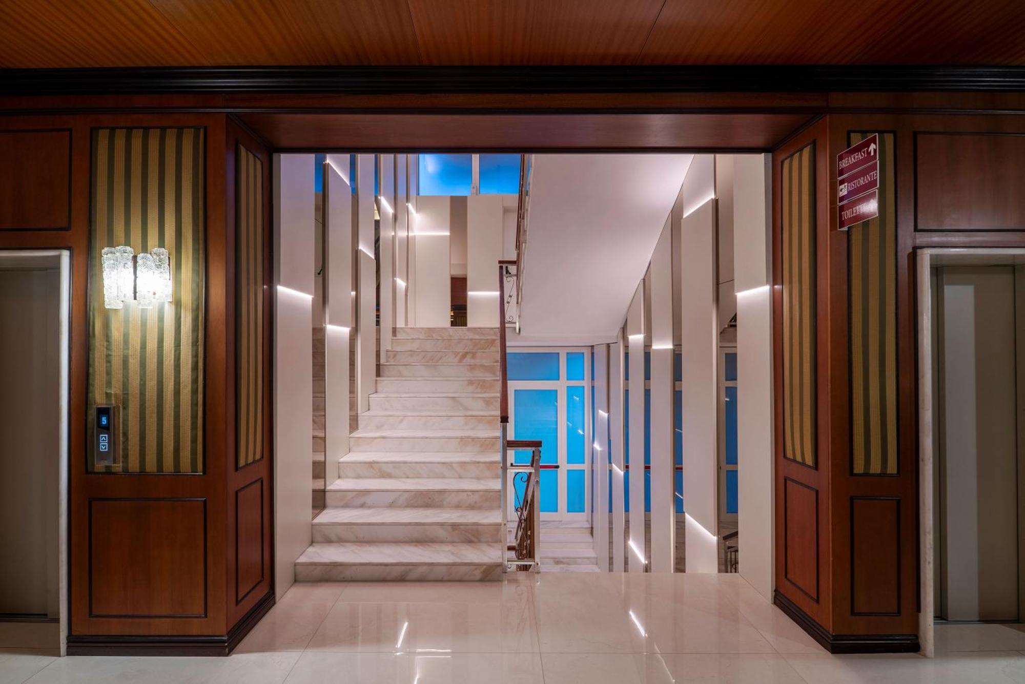 Hotel Delle Palme Лечче Экстерьер фото
