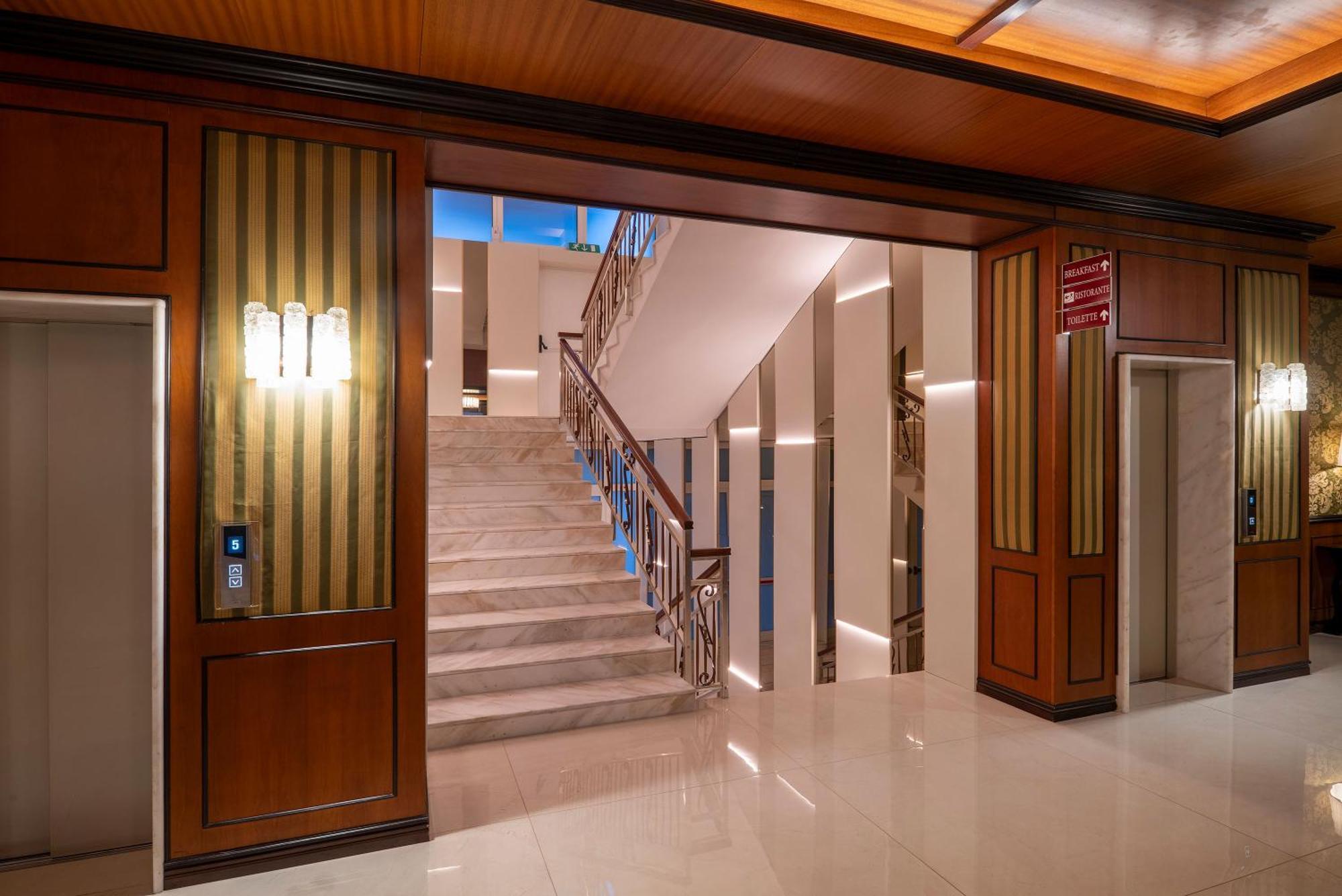 Hotel Delle Palme Лечче Экстерьер фото