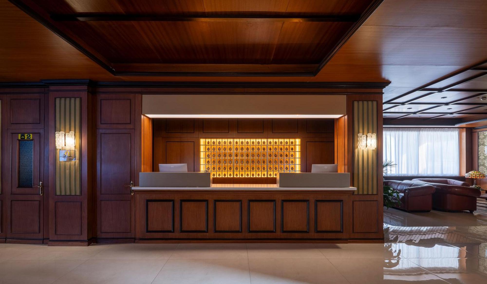 Hotel Delle Palme Лечче Экстерьер фото