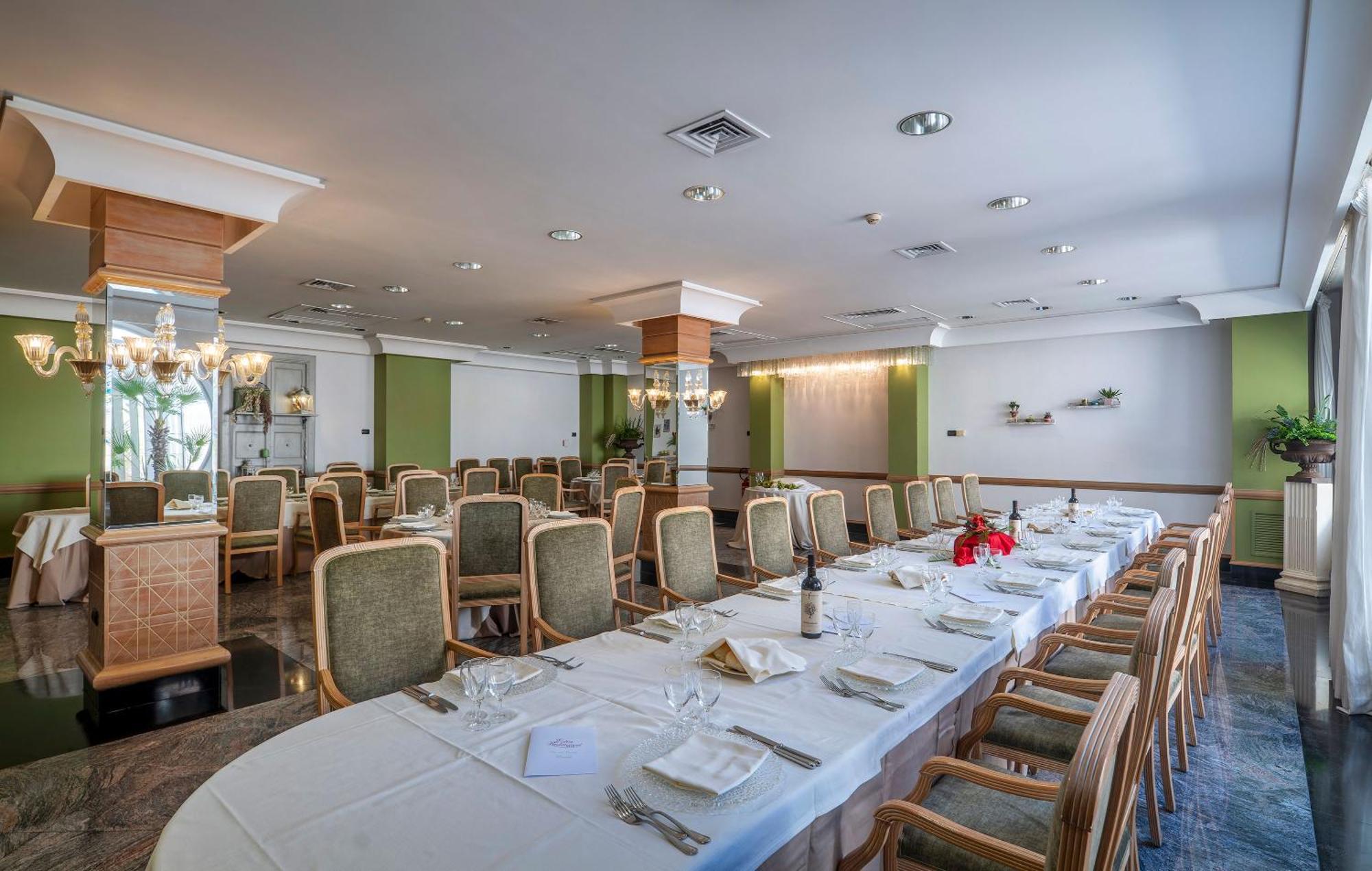 Hotel Delle Palme Лечче Экстерьер фото
