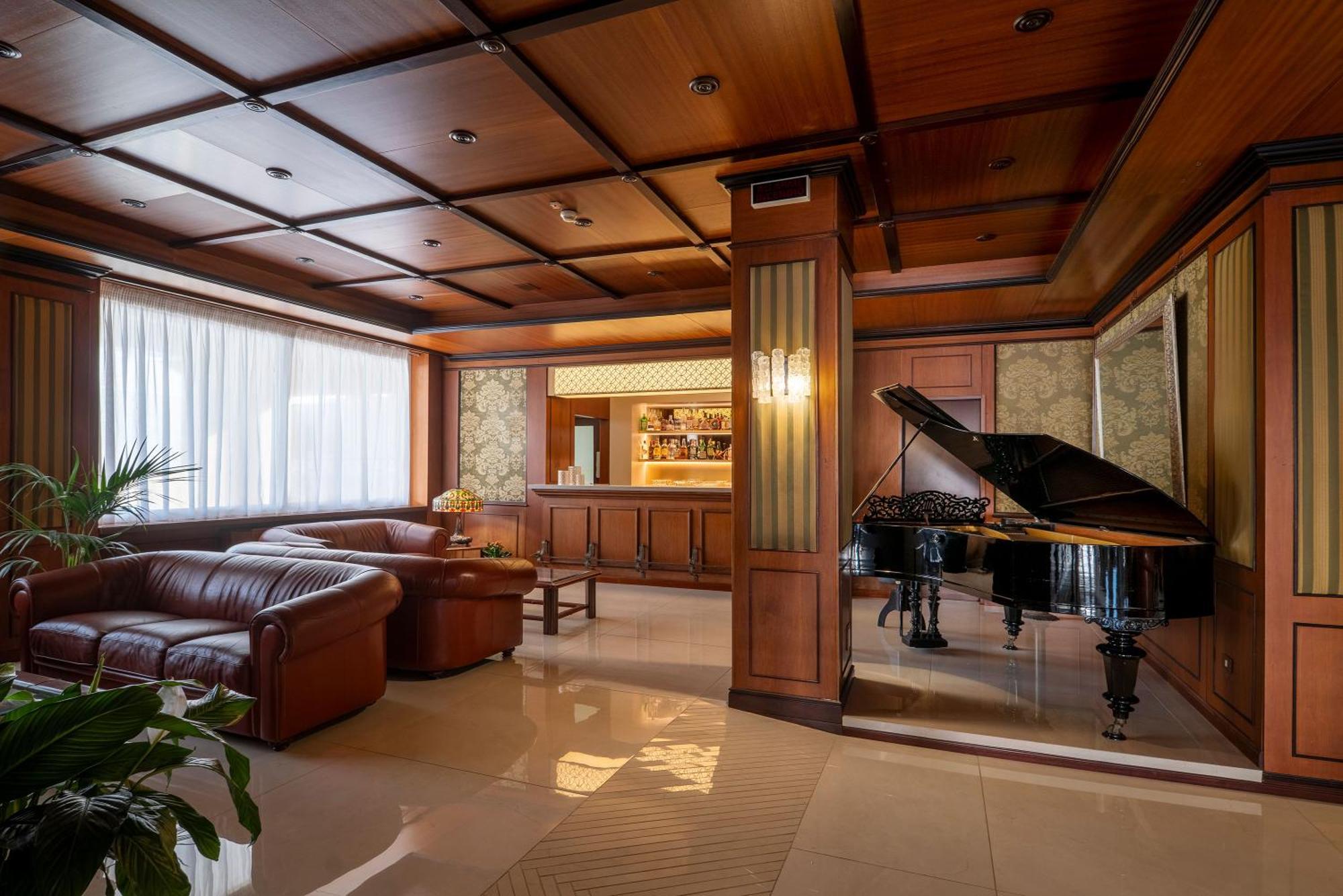 Hotel Delle Palme Лечче Экстерьер фото